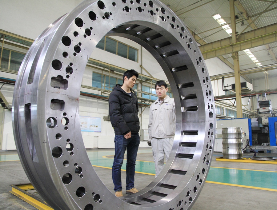 The split  industrial CT machine slewing bearing which is the domestic first set  and the most complex structure was offline in Luoyang LYC Bearing Corp.