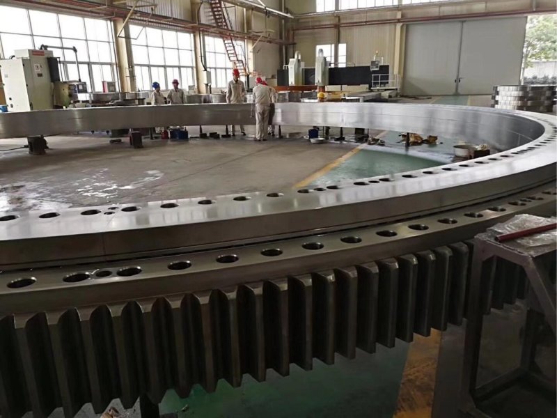The heaviest, biggest and highest precision split slewing bearing was successfully completed at LYC
