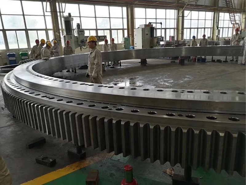 The heaviest, biggest and highest precision split slewing bearing was successfully completed at LYC