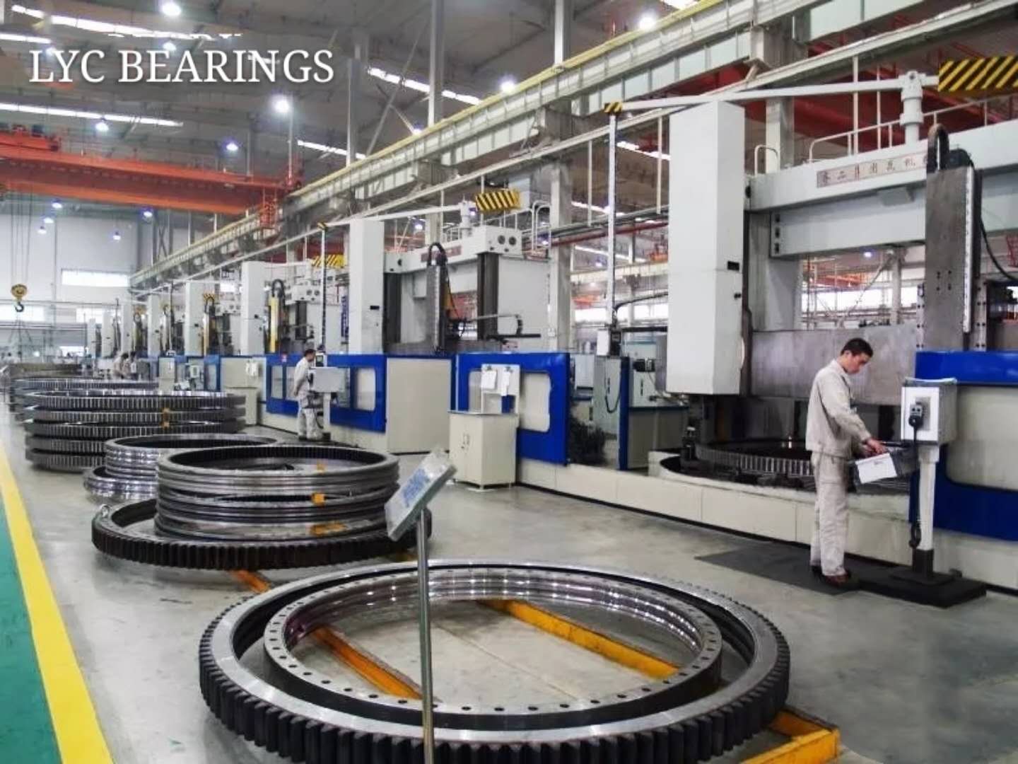 Main slewing bearing of shield tunneling machine manufactured by LYC for Hefei Rail Transit Line 3 past the acceptance of experts in the industry