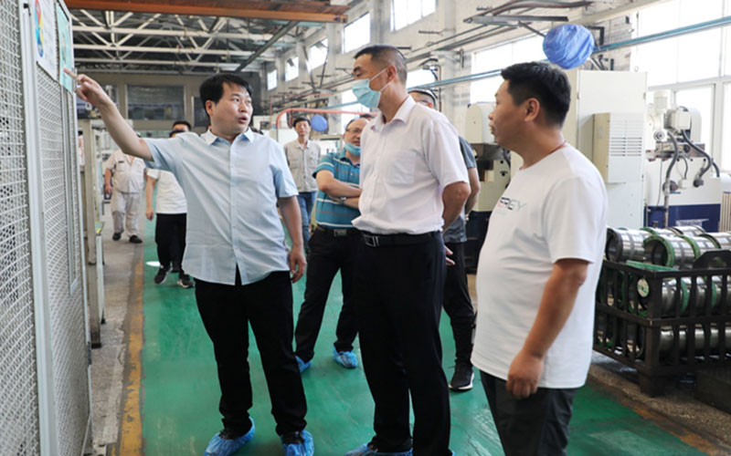 LYC successfully passed the special inspection of quality assurance ability of Wagon bearing manufacturing and repairing enterprise of Xi an Bureau Group Company.